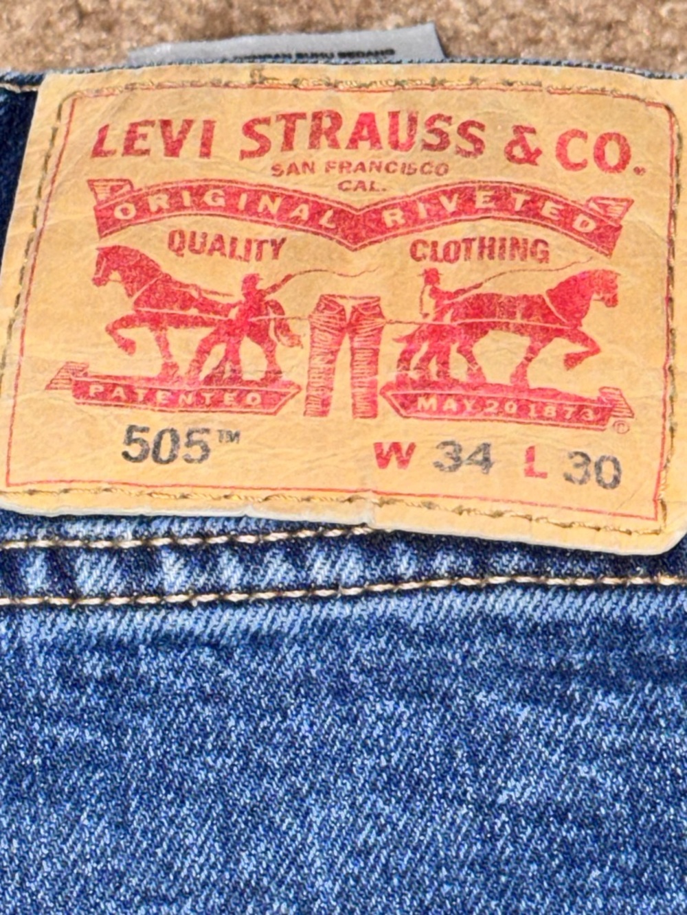 Levi's Straight Men’s Jeans in Classic Denim Blue